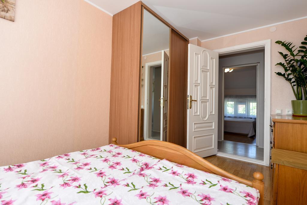Guesthouse "Nakvyne Pas Zveja" Nagliu Street Nida Exteriér fotografie